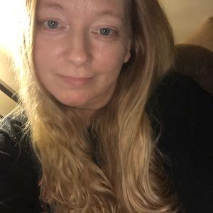 Meet your Posher, Dee